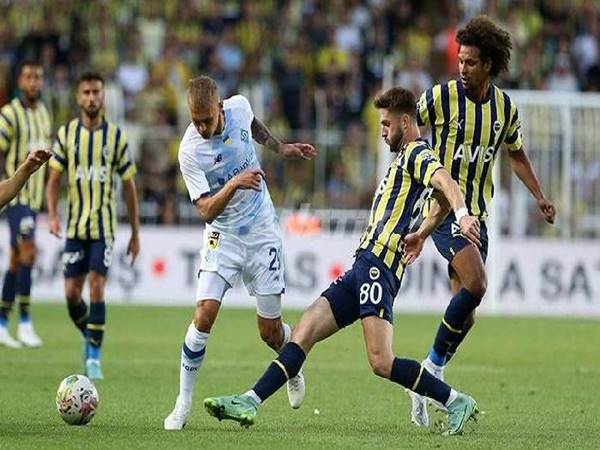 Dự đoán bóng đá giữa Fenerbahce vs Slovacko, 0h ngày 5/8