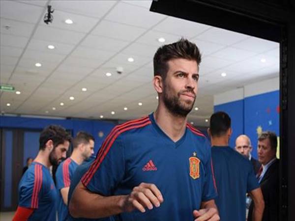 Chuyển nhượng TBN 4/11: Gerard Pique chốt thời điểm chia tay Barca