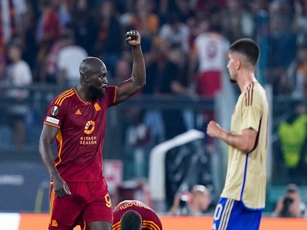 Roma thắng đậm ở Europa League